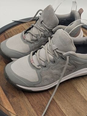 KEEN Women's Trail Hiking Shoes Gray Waterproof Lace Up US 7 EU 37.5